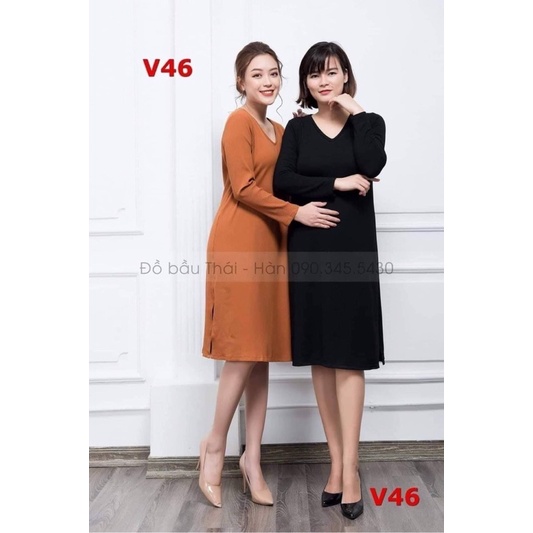 váy bầu cổ tim dài tay dáng rộng vải len tăm xẻ tà