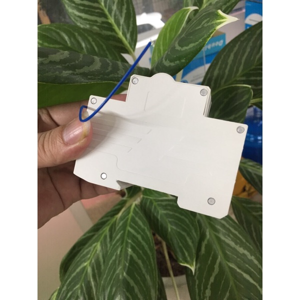 Aptomat Đơn Thông Minh Zigbee Tuya SHP-ZIO2