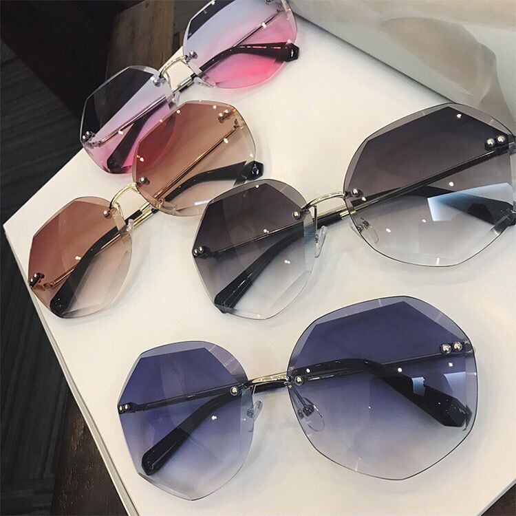 Kính Mát Nữ Đa Giác Thời Trang Tròng Không Viền Màu Sắc Lạ Mắt Phong Cách Dã Ngoại Sang Chảnh K2205 | BigBuy360 - bigbuy360.vn
