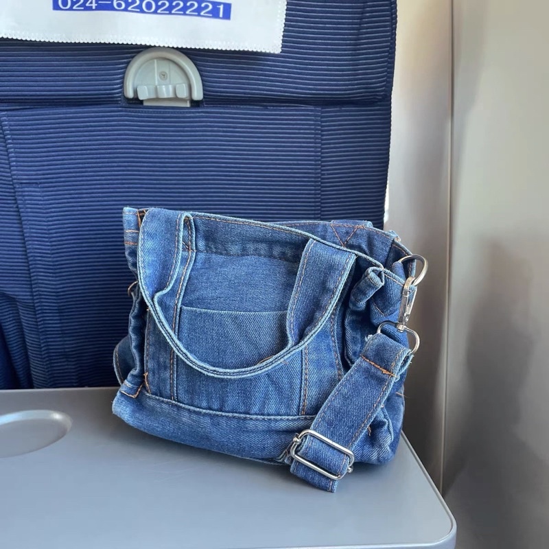Túi đeo chéo jean form hộp cá tính