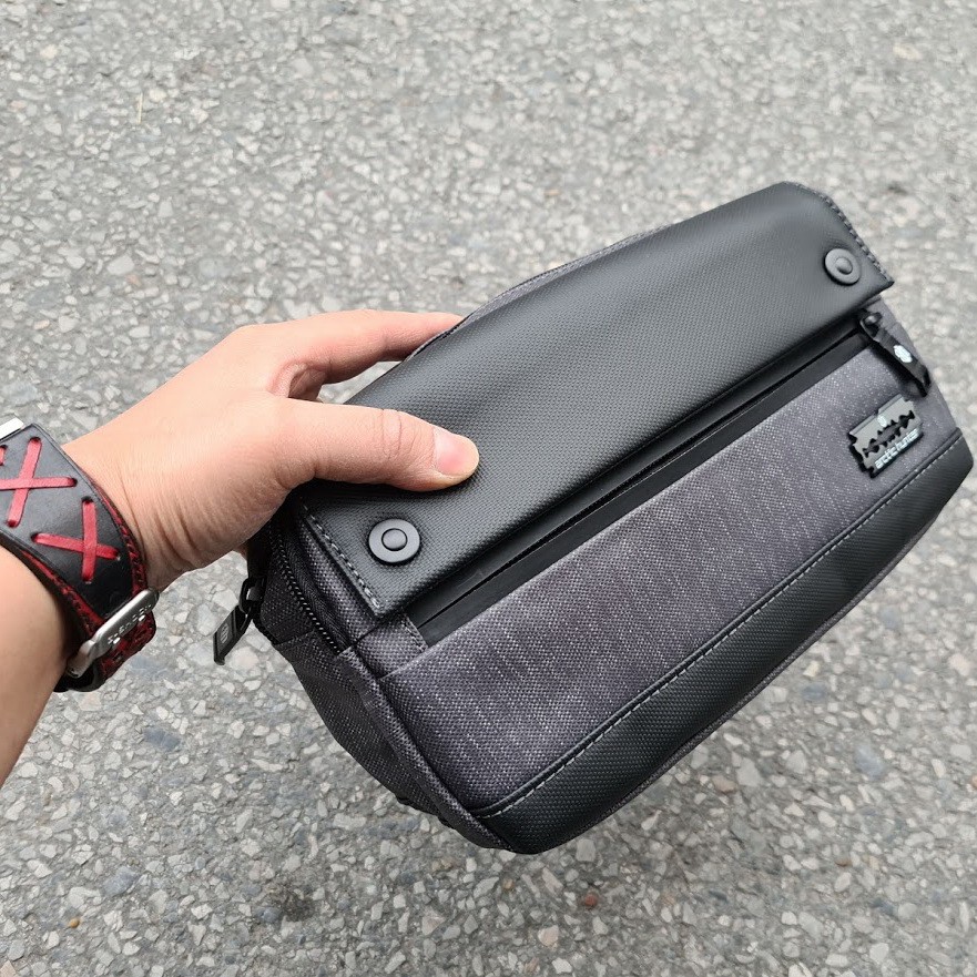 Túi đeo chéo Arctic Hunter YB00012 T165