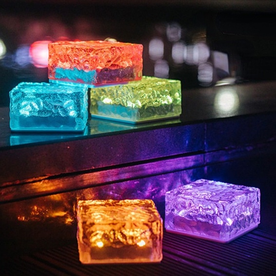 Đèn LED IP68 Sử Dụng Năng Lượng Mặt Trời Chống Thấm Nước Trang Trí Sân Vườn