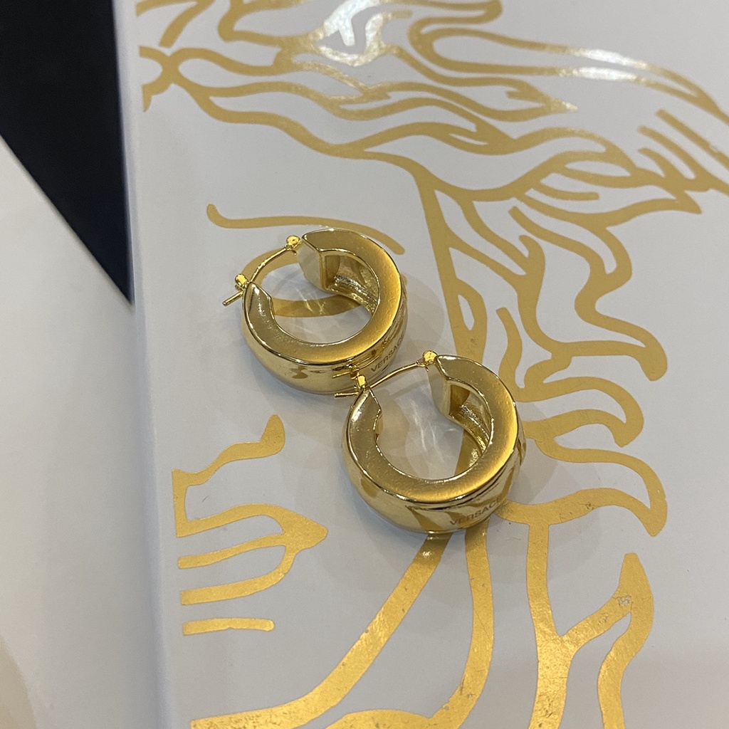 VERSACE Bông Tai Chữ V Bằng Thép Titan Thời Trang