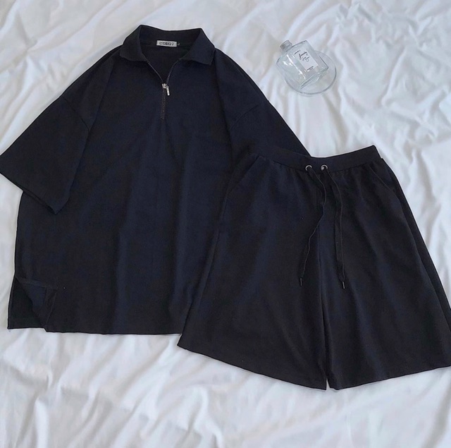 Set áo polo khoá và quần short đen