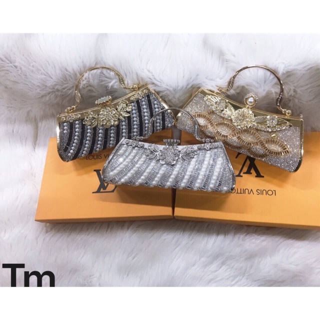 Cầm tay 1400