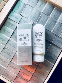 Kem tắm trắng Snow White Milky Pack ( Face & Body)