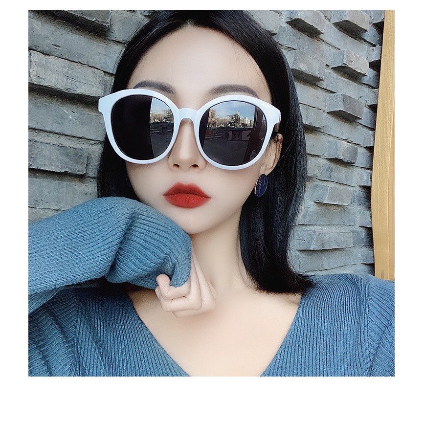 Kính Mắt Nữ Chống Tia UV Thời Trang, Kính Chữ V Đen Trắng Siêu Hot Bảo Vệ Mắt - VT