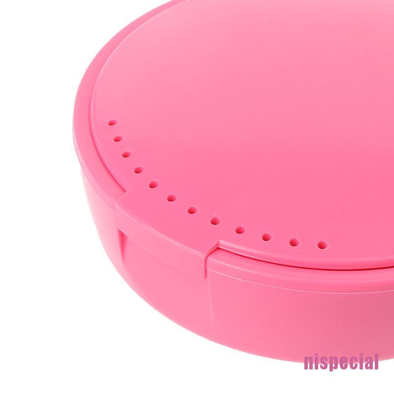 Hộp Đựng Răng Giả Thiết Kế Tiện Lợi