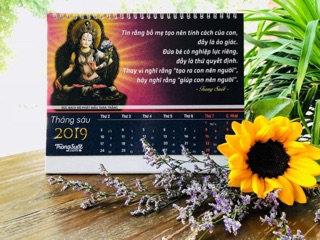 Lịch để bàn 2019