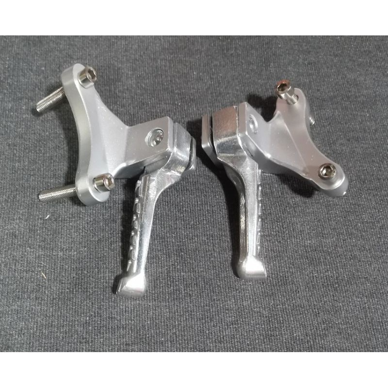 Gác chân nhôm mẫu satria fi gắn cho dòng xe Exciter150