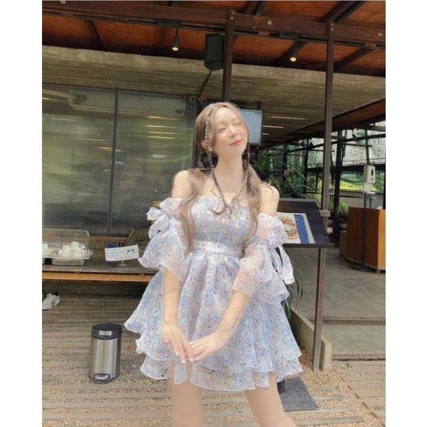 ĐẦm voan hoa xanh rớt vai xòe chiết eo