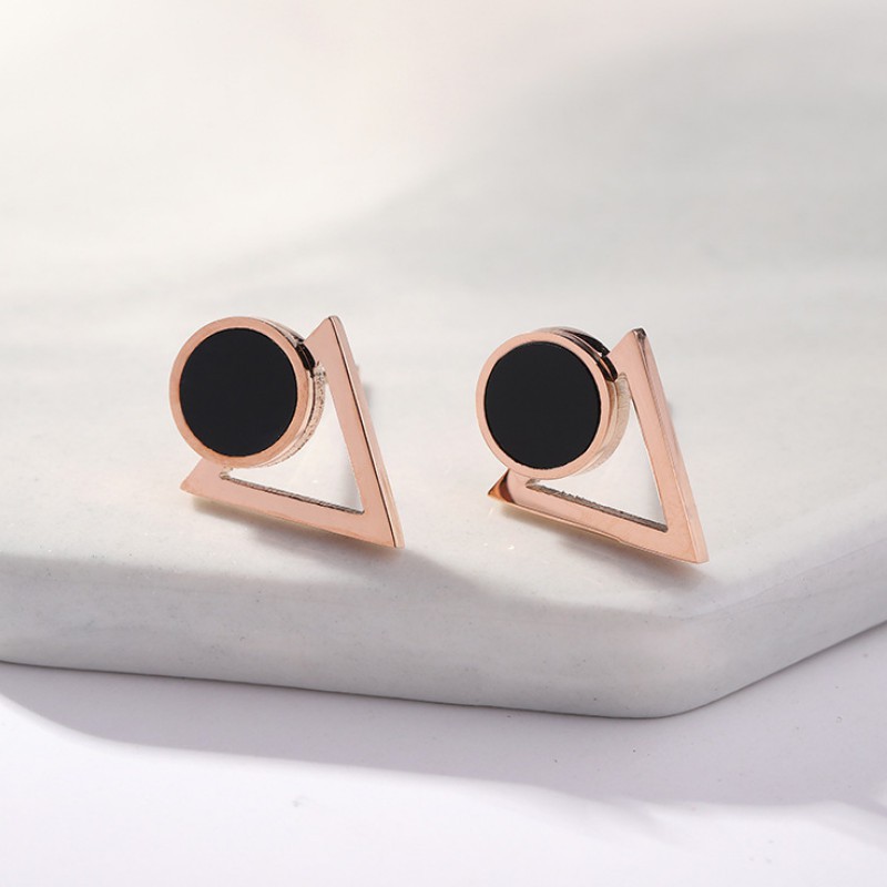 Bông Tai Hình Tròn Và Tam Giác Titan Ko Đen TT 3746