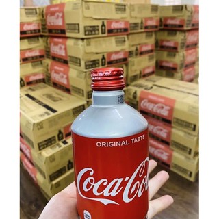 COCA NHẬT NẮP VẶN 300ML NHẬT BẢN- ÍT NGỌT, NHIỀU GAS,CỰC SẢN KHOÁI KHI UỐNG LẠNH
