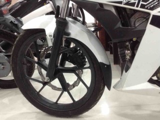 Dè nối trước Raider