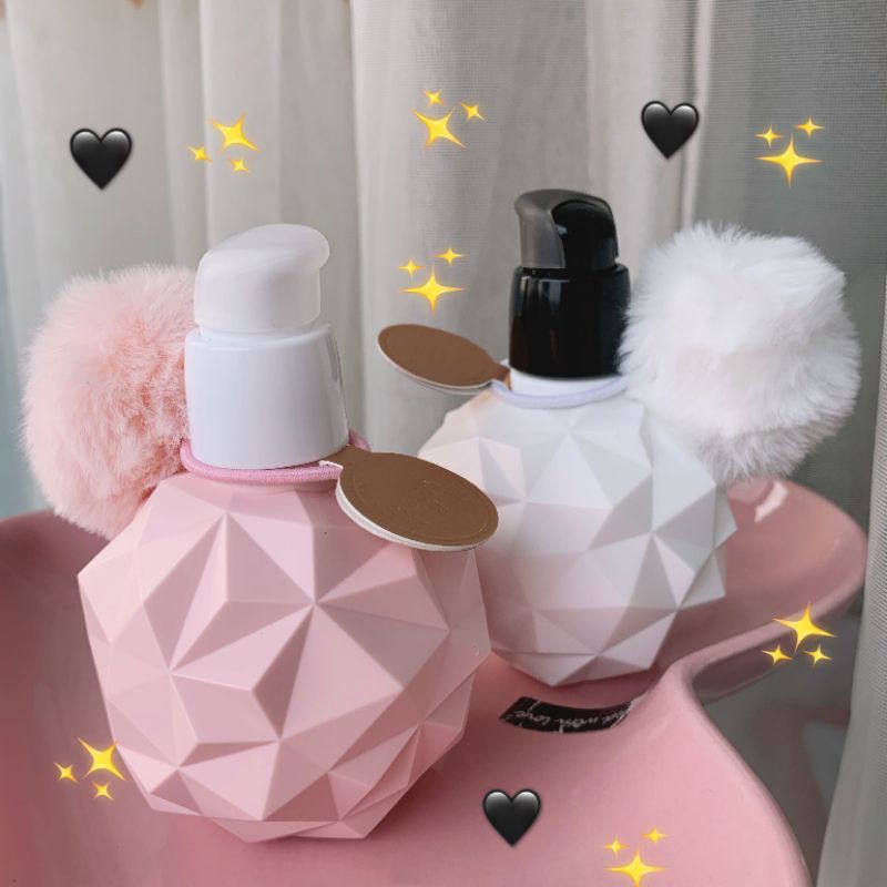 HOT TAOBAO — Lọ Kem Dưỡng Da Tay và Móng Cao Cấp Kèm Cục Bông Sang Chảnh, Kem Dưỡng Da Tay Mềm Mịn | BigBuy360 - bigbuy360.vn