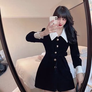 Jumsuit nhung đen phối nút phong cách Retro 2021