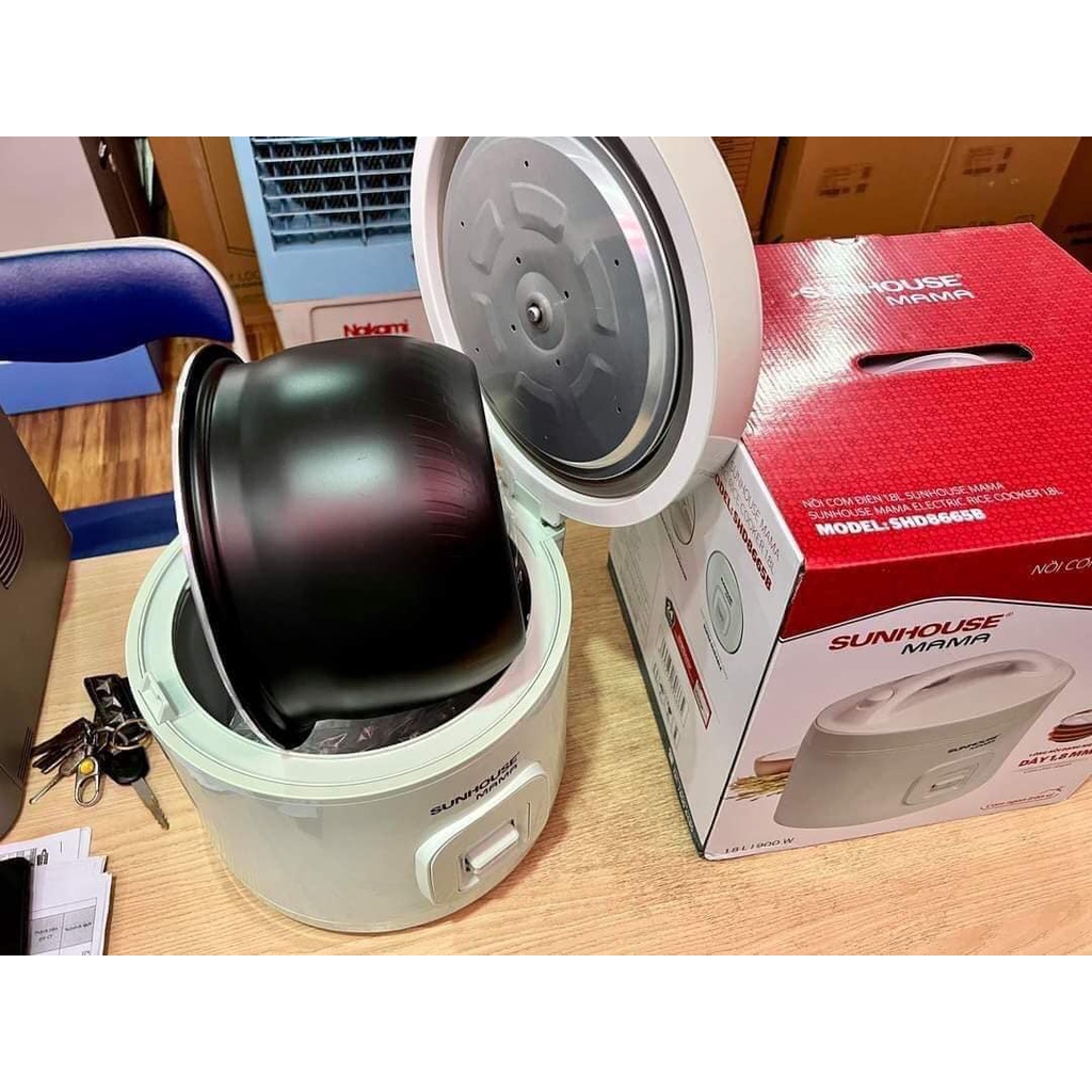 Nồi cơm điện 1,8l Sunhouse mama SHD8665B công suất 900W bảo hành 24 tháng
