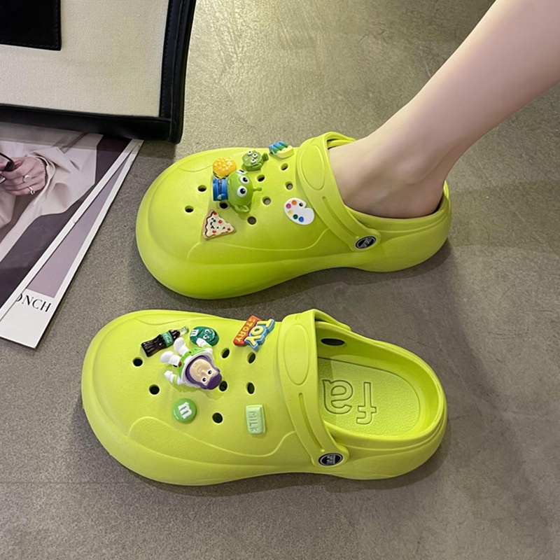 Dép Sục Cross Buzz Mũi Tròn Bánh Bèo Đế Cao 5cm Siêu Nhẹ kèm Sticker Dễ Thương - Dép Nữ Hot Trend 2022