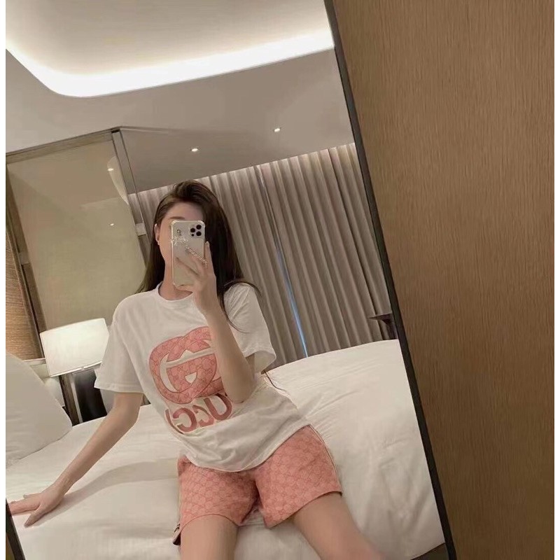 Set áo thun kết hợp với quần họa tiết logo Gucci GG GC thời trang cao cấp