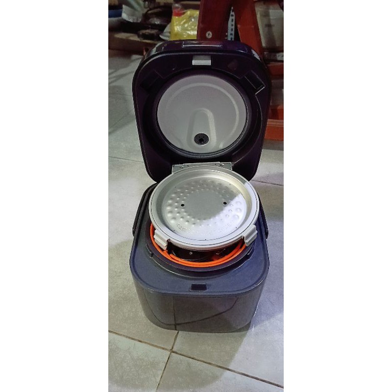 nồi cơm điện Tiger Tacook cao tần Nhật Bản , 0,54 l