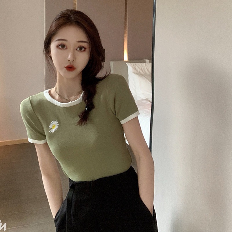 Áo Thun Ngắn Tay Thêu Hoa Cúc Nhỏ Xinh Xắn Cho Nữ