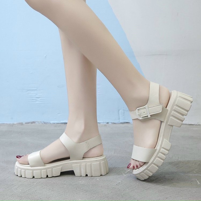 Sandal nữ Ulzzang 2 quai 5cm đế cao hai màu đen trắng