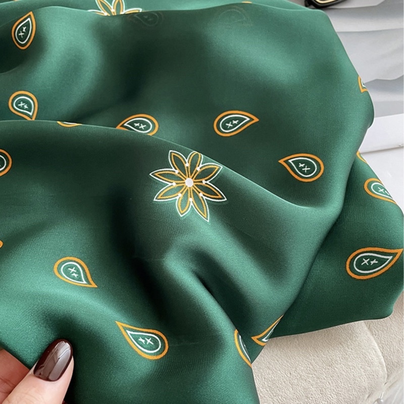 Khăn Lụa Đi Biển Cao Cấp Hoạ Tiết Boho Vintage 2 Màu Xanh Đỏ