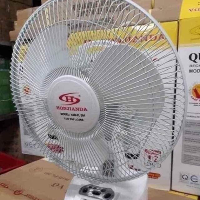 Quạt tích điện 2 bình ac quy