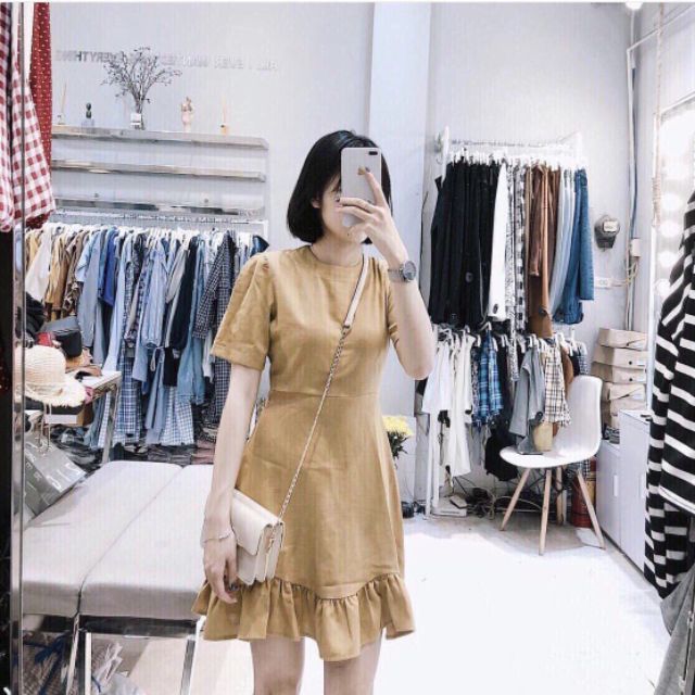 Đầm nude đuôi cá