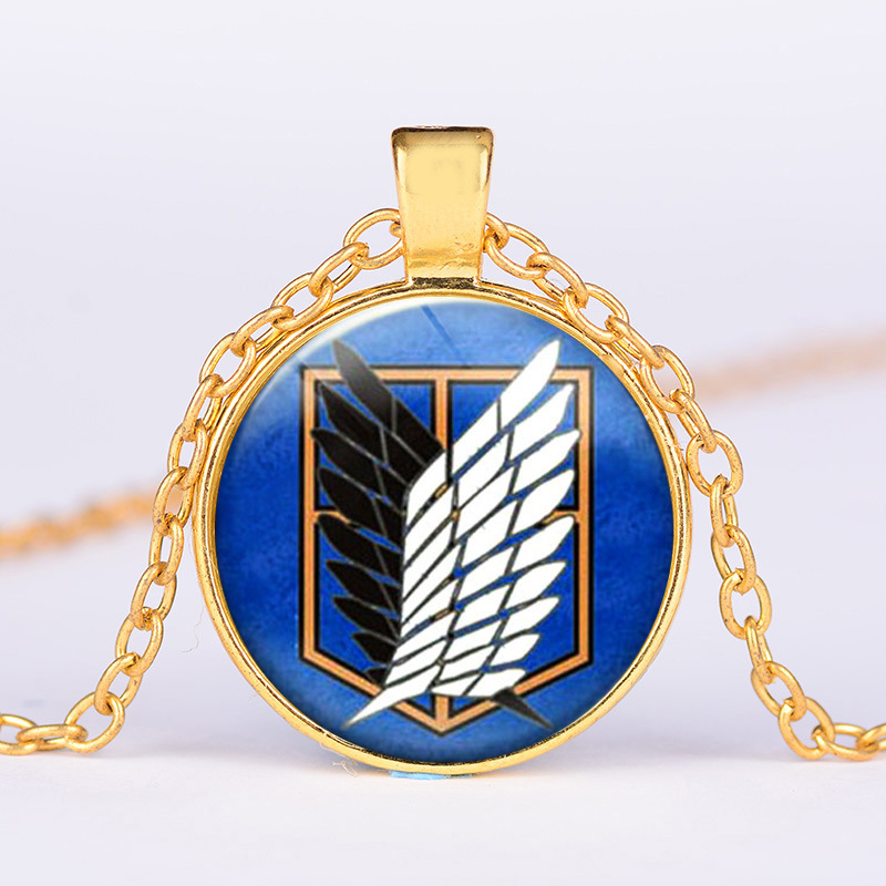 Vòng cổ mặt đôi cánh thiên thần trong phim Attack on Titan