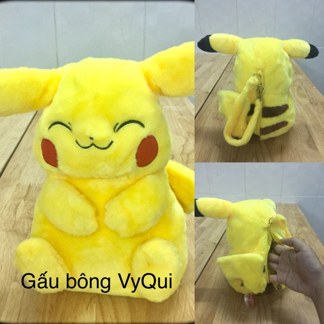 Gấu bông pikachu có túi khoá kéo phía sau