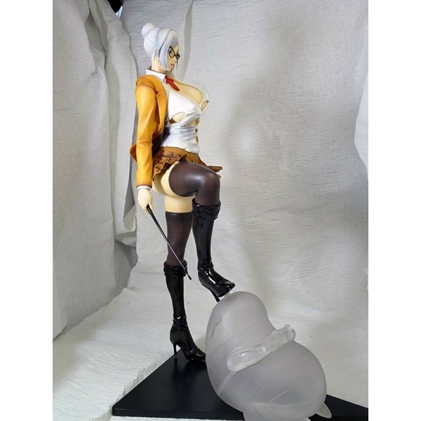 Mô hình figure nhân vật Meiko Shiraki trong series Trường Học Ngục Tù Prison School