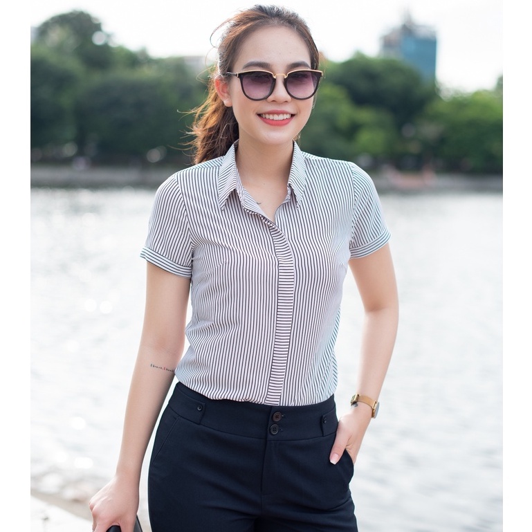 Áo sơ mi công sở nữ MC Fashion chất silk lụa hoạ tiết kẻ sọc đen trắng MC fashion A631