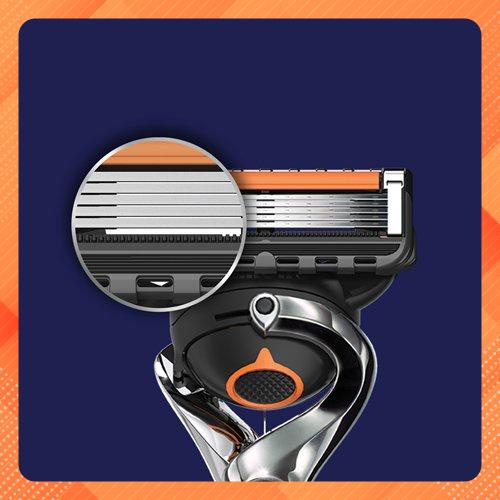Dao cạo râu 5 lưỡi Gillette Proglide 5 power có kèm dao cạo lưỡi để thay