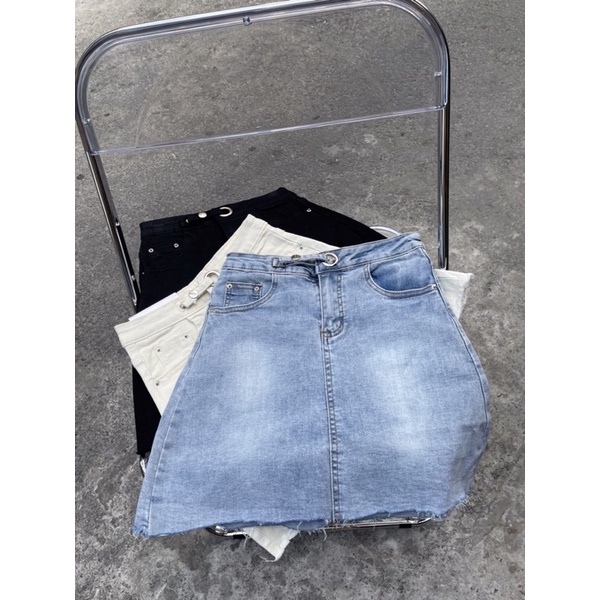CHÂN VÁY JEANS KHOEN NÚT