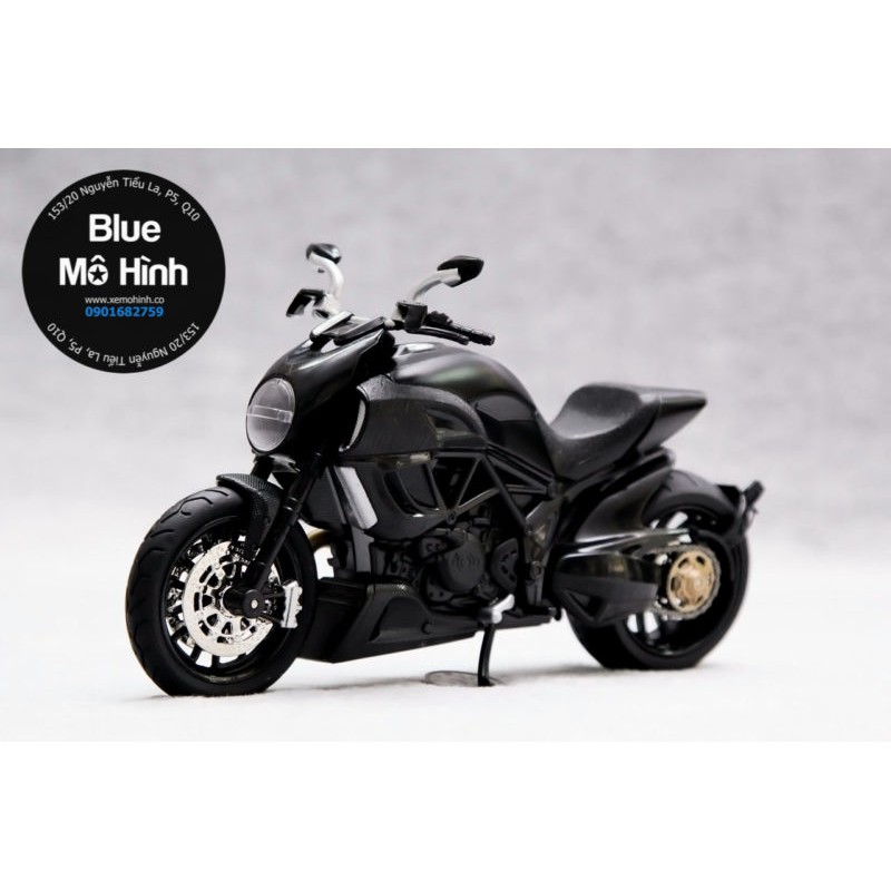 Mô hình xe mô tô Ducati Diavel 1:12 – Phiên bản Ducati Diavel sáng đèn