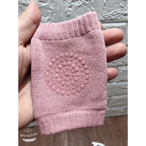 Tất Tập Bò Êm Ái Bảo Vệ Gối Cho Bé