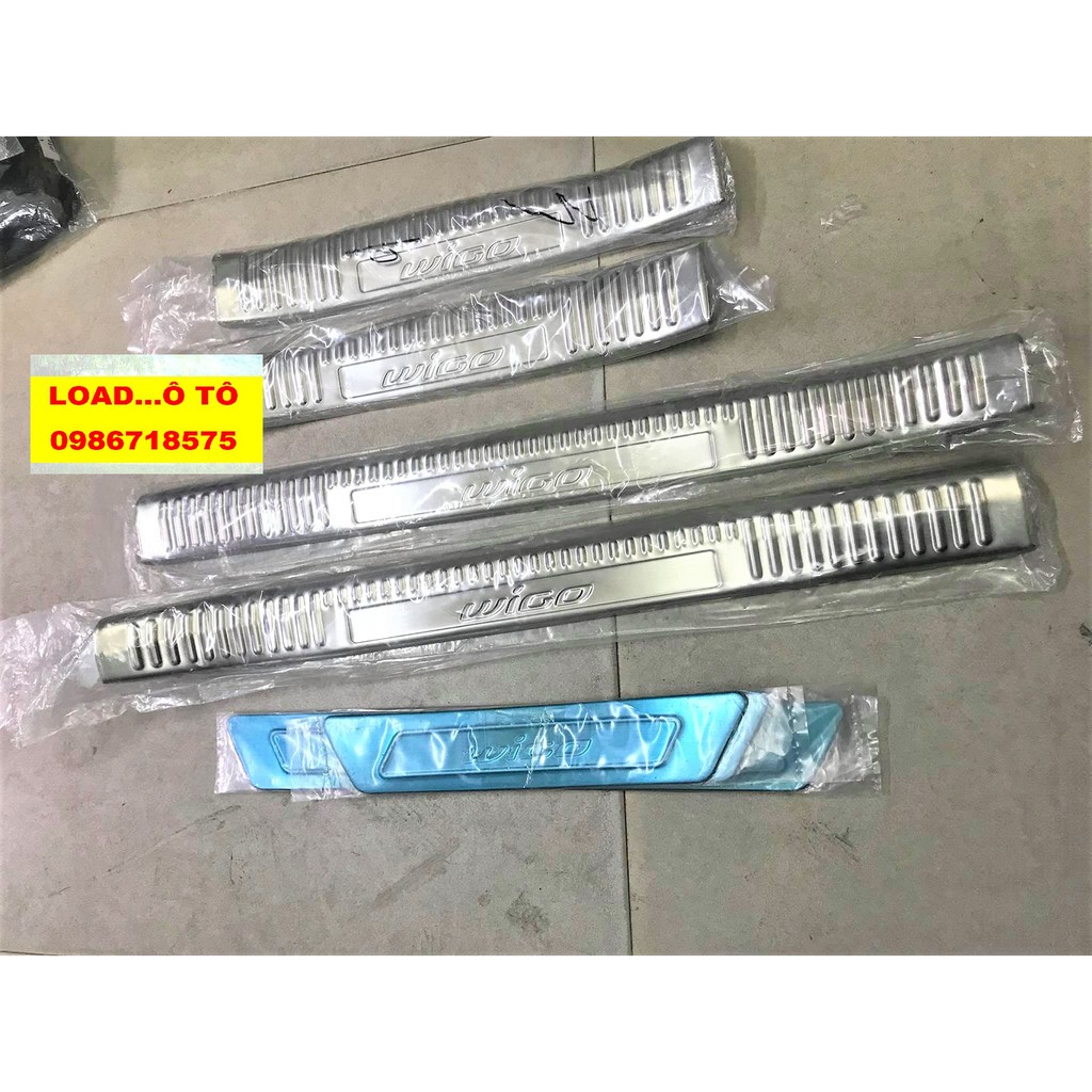 Ốp Bậc Chân, Nẹp Bước Chân Xe Toyota Wigo 2022-2018 Vân Titan, Inox Cao Cấp Nhất Thị Trường