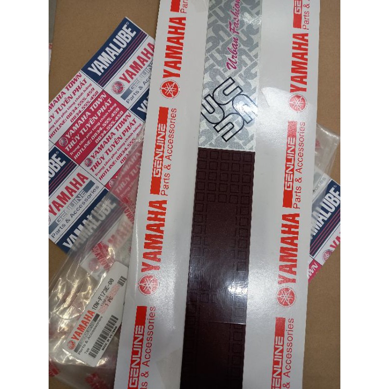 Tem (xe đen 1121)  CUXI chính hãng yamaha