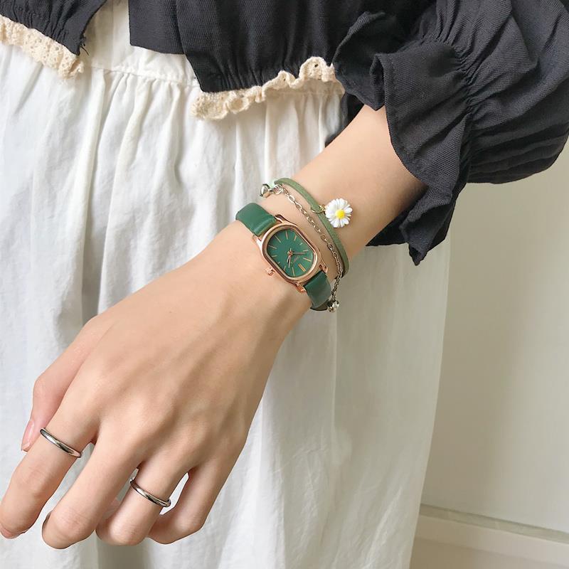 Đồng Hồ Đeo Tay Mặt Vuông Nhỏ Xinh Chống Thấm Nước Thời Trang Mùa Đông Chất Lượng Cao Cho Nữ