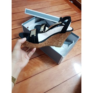 Dép cao gót đế xuồng nẹp chéo