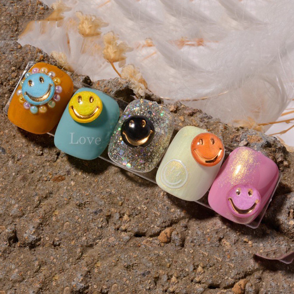 [Hàng mới về] Phụ kiện trang trí móng tay họa tiết mặt cười 3D nhiều màu dễ thương