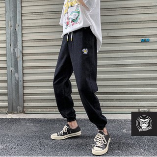 [XẢ KHO CUỐI NĂM] Quần jogger jean nam nữ bó gấu lưng chun hoa cúc phong cách Hàn Quốc hot trend 2020