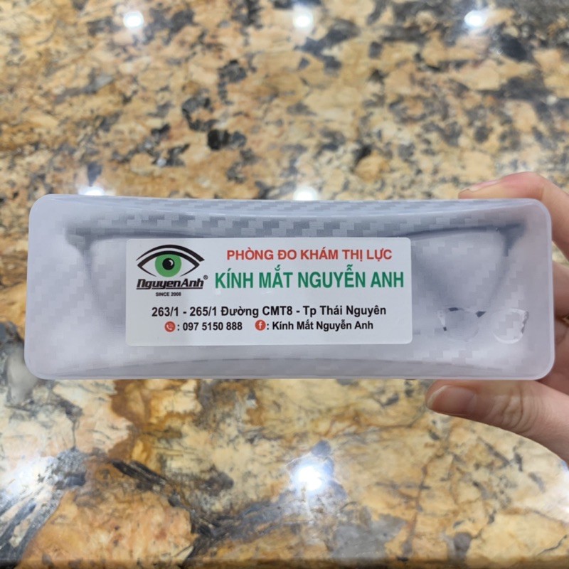 [Ảnh thật+Free ship] hộp đựng kính cận chống va đập, chịu lực mạnh, siêu bền màu trong suốt Kính mắt Nguyễn Anh | BigBuy360 - bigbuy360.vn