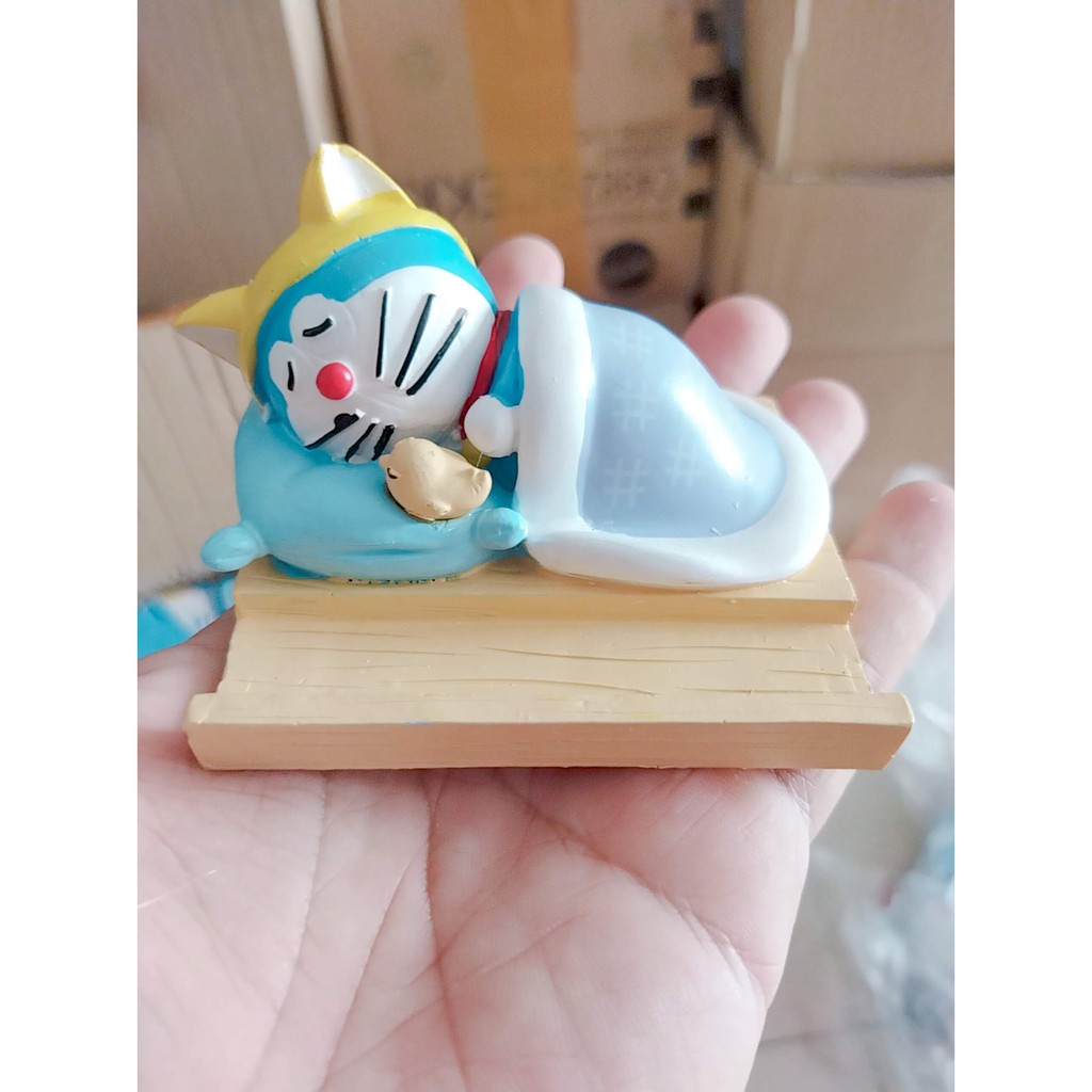 Đồ chơi mô hình Doraemon đang ngủ - Đế để điện thoại