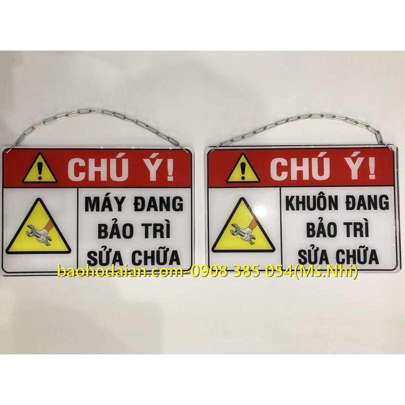 Bảng báo mica nội dung ''máy đang bảo trì sửa chữa'' có dây xích treo tiện lợi (20x30cm)-Hình thật