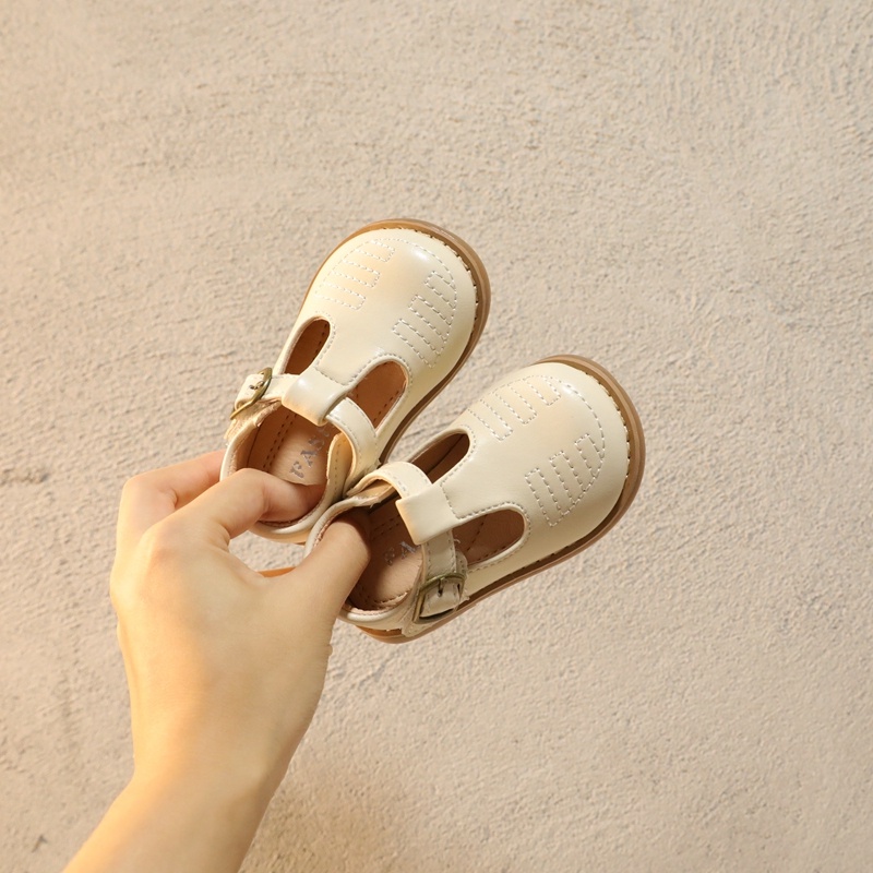 Giày búp bê bé gái - Giày bệt quai dán khóa móc chất da lì đế cao su chống trơn trượt cho bé tập đi mới nhất M2239