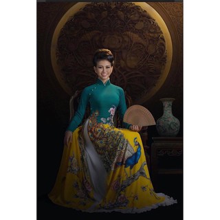 VẢI ÁO DÀI IN 3D HỌA TIẾT CHIM CÔNG ẢNH THẬT ,TẰM Ý ,LỤA NHẬT (CẢ BỘ )