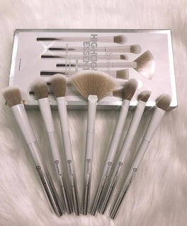 BỘ CỌ BH COSMETICS HIGHLIGHTING ESSENTIALS 7 PIECE BRUSH SET.