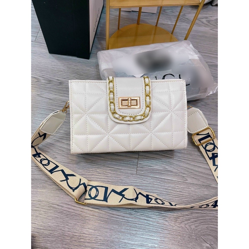 Túi đeo chéo clutch khóa xoay thời trang hot 2022